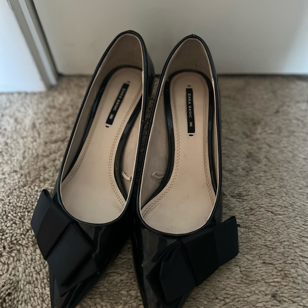 Zara basic mini heel/ flat